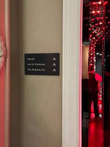 Directional Sign